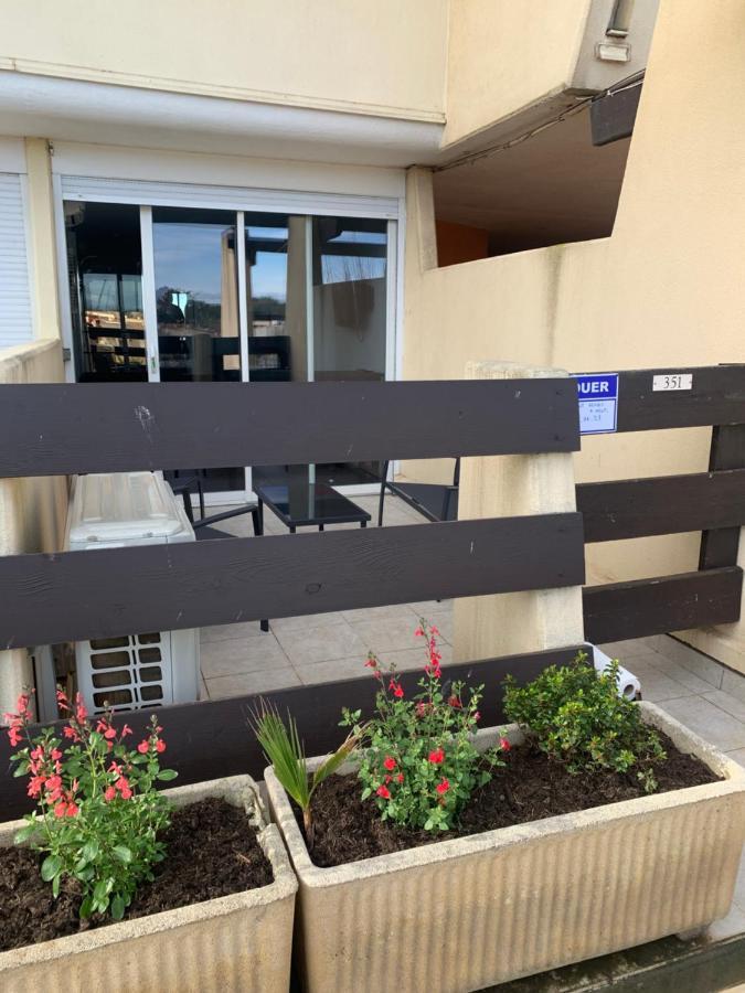 Nid Douillet Dans Les Coursives Du Village Naturiste Du Cap D Agde Exterior foto